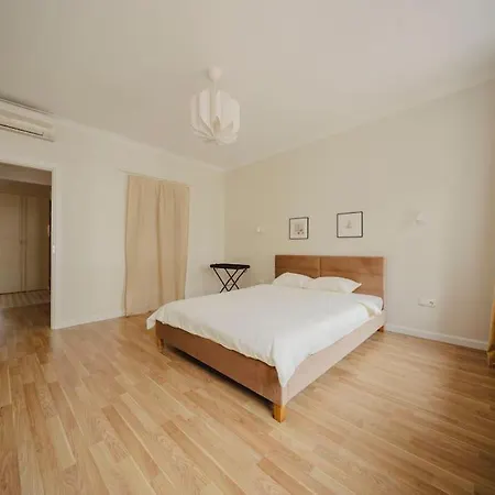 Lägenhet Family Apartment, Free Parking *