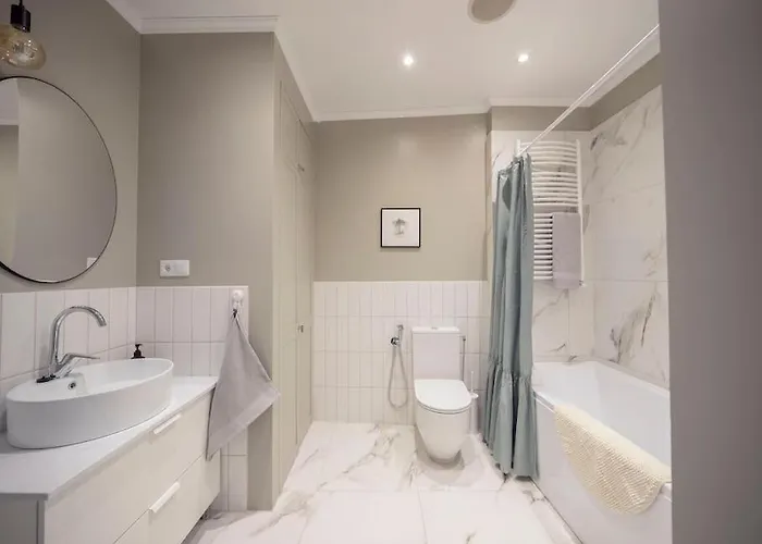 Family Apartment, Free Parking *