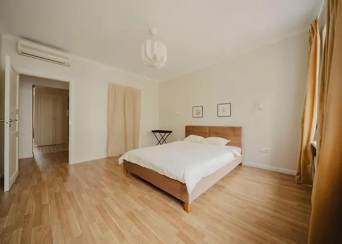 Апартаменты Family Apartment, Free Parking *